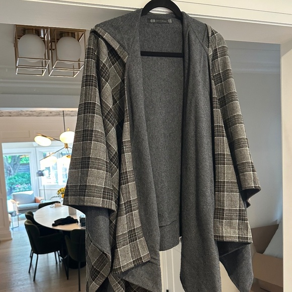 John Eshaya Grey Plaid Wrap / Cape - OS - Picture 2 of 11